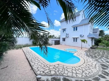 4 Bedroom Villa