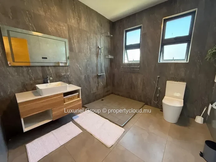 Comfort & Style – Spacious Family Villa For Rent In Grand Baie