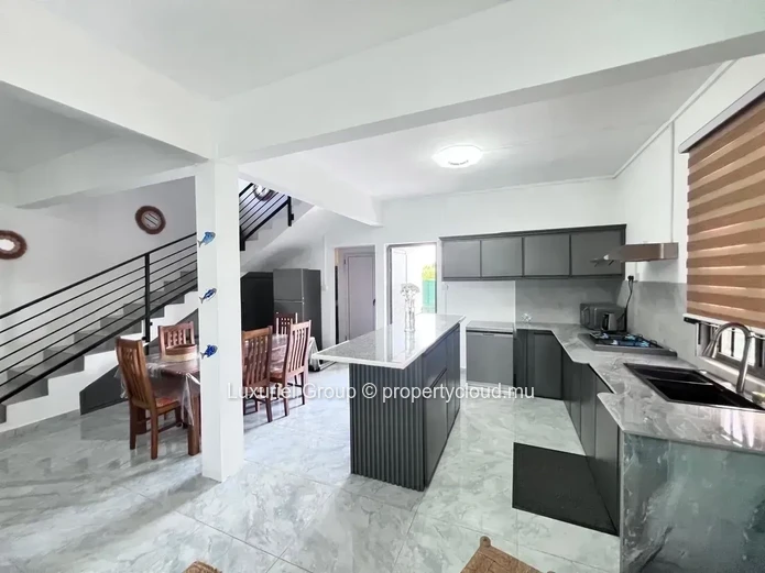 Charming Cosy Villa In Grand Baie – 3 Ensuite Bedrooms, Secure And Well Located