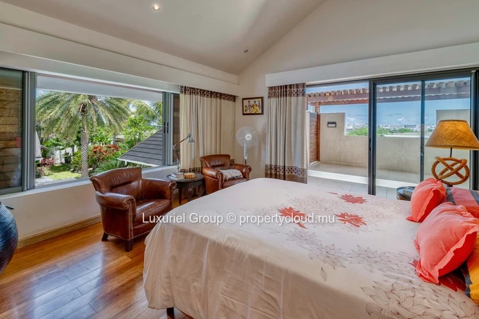 High-End Villa in a Secure Private Residence – Grand Baie