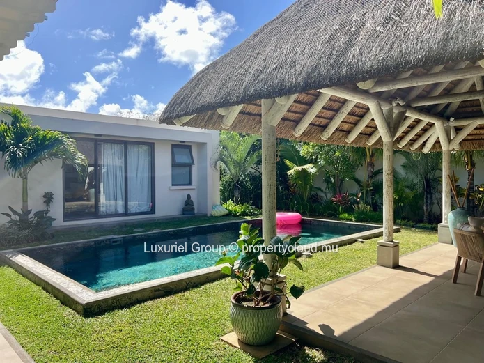 Exclusive 3-Bedroom En-Suite Villa with Pool & Lush Garden in Grand Baie