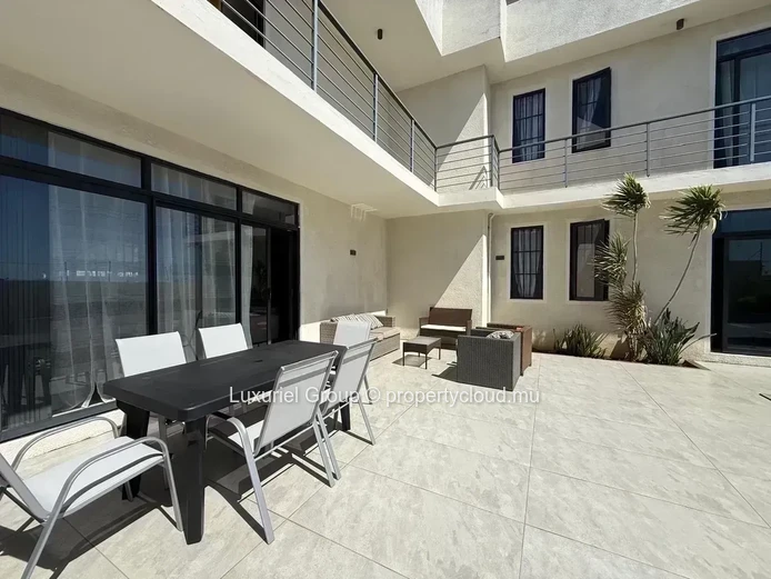 Comfort & Style – Spacious Family Villa For Rent In Grand Baie