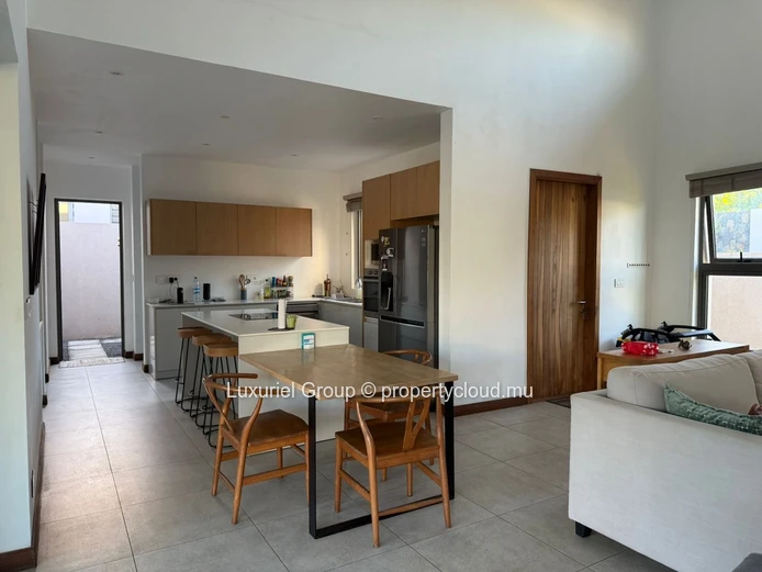 Exceptional Villa for Rent in Grand Baie – Luxury, Security, and Ultimate Comfort