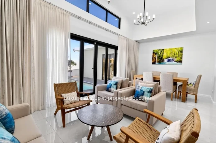 Prestige Villa For Sale – Péreybère