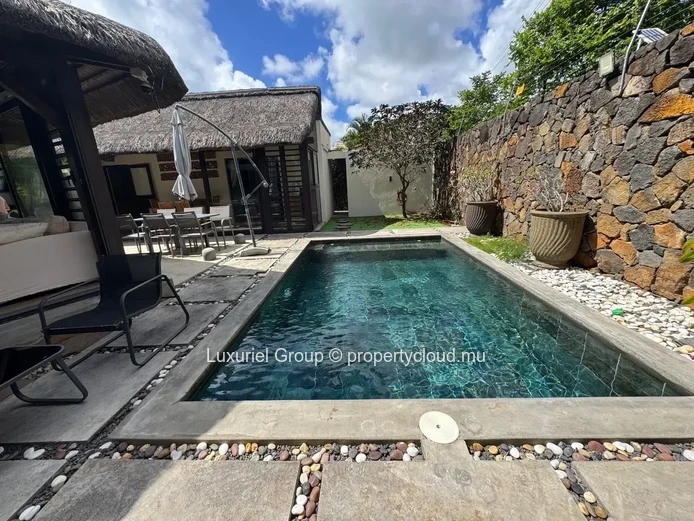 Balinese-Style Charming Villa – Private Pool and Tropical Setting