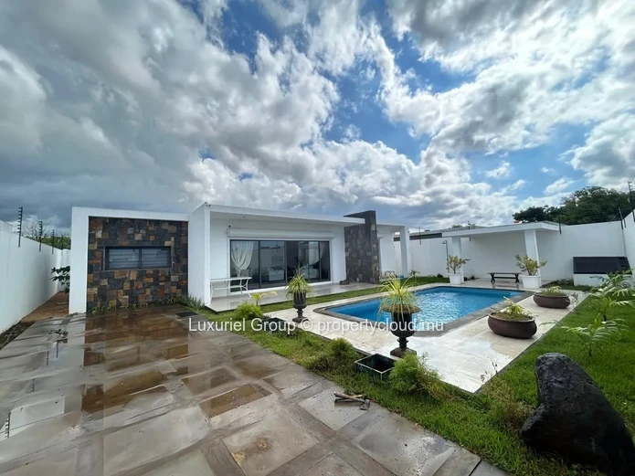 Peaceful and Secure Villa with Pool in the Heart of Grand Baie