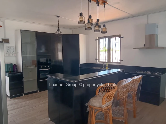 Elegant New-Build Villa with Rooftop Terrace and Pool