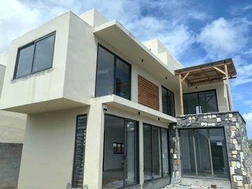 4 Bedroom Villa