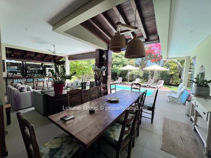 Stunning Modern Villa with Outdoor Living and Private Pool
