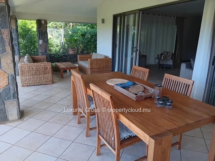 Beautiful Tropical Villa in Grand Gaube – Long-Term Rental