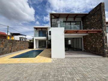 4 Bedroom Villa