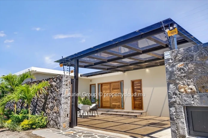 Prestige Villa For Sale – Péreybère