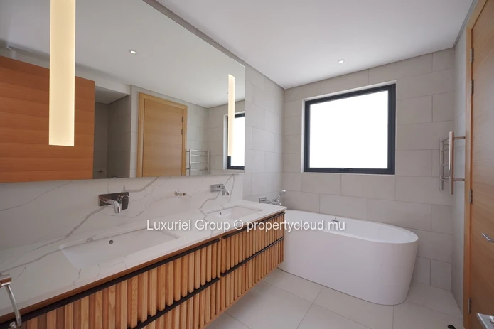 Exceptional Property For Sale – Terrace – Golf & 24/7 Security