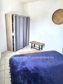  Bright and Modern 2-Bedroom Apartment with Sea View in Pereybere