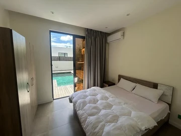 5 Bedroom Villa