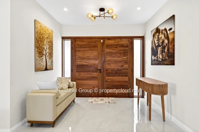 Prestige Villa For Sale – Péreybère