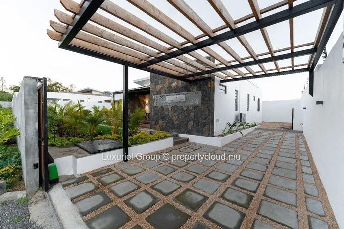 3-Bedroom Villa With Pool, Terrace, And Private Garden