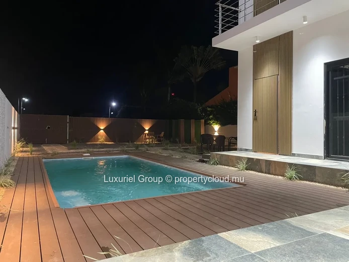 Beautiful 2-Bedroom Apartment in Exclusive Villa
