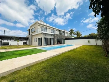 4 Bedroom Villa