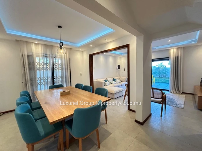 Prestige Villa Rental in Bain Boeuf – Comfort, Space & Security