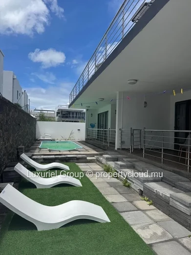 Elegant 2-Bedroom Apartment for Rent Near the Beach in Mont Choisy