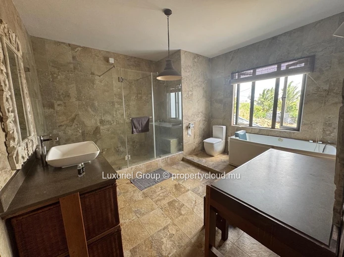 Luxury Property on Expansive Land for sale in Grand Baie