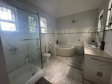4 Bedroom Villa