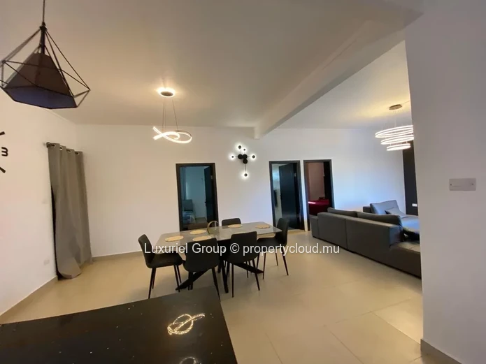 Beautiful 2-Bedroom Apartment in Exclusive Villa