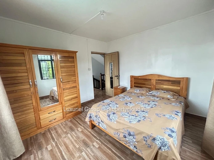 Modern 4-Bedroom Villa with Private Pool in Pereybere