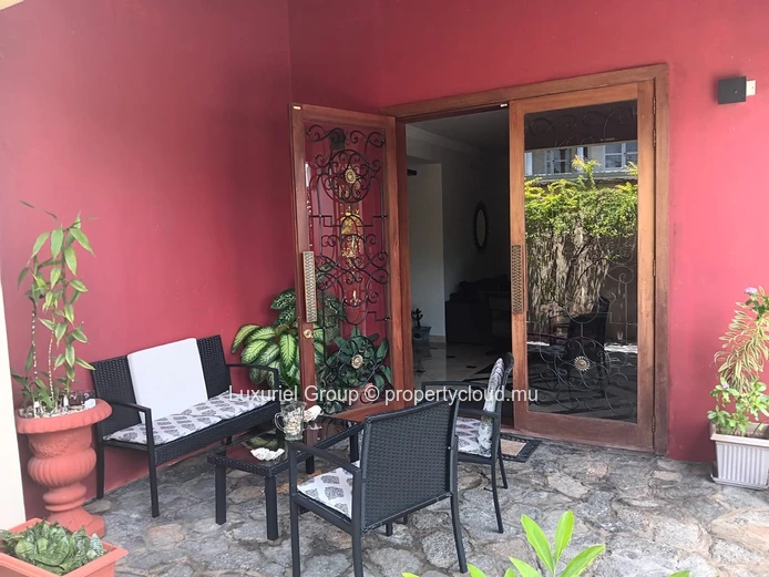 Exclusive Tropical Lifestyle Property