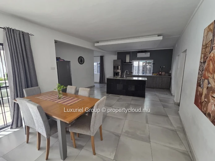 Spacious Two-Level Villa Close To The Beach