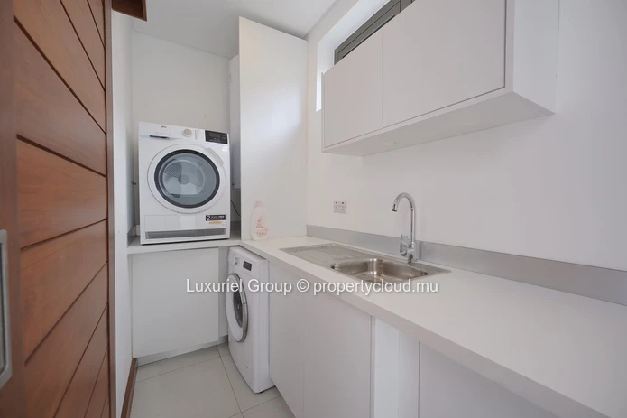 Luxury Apartment for Sale in Pointe aux Canonniers – 3 En-Suite Bedrooms