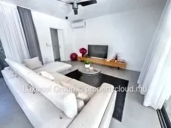 Calodyne Gem – Modern Villa with Pool, Office, and Garden Oasis
