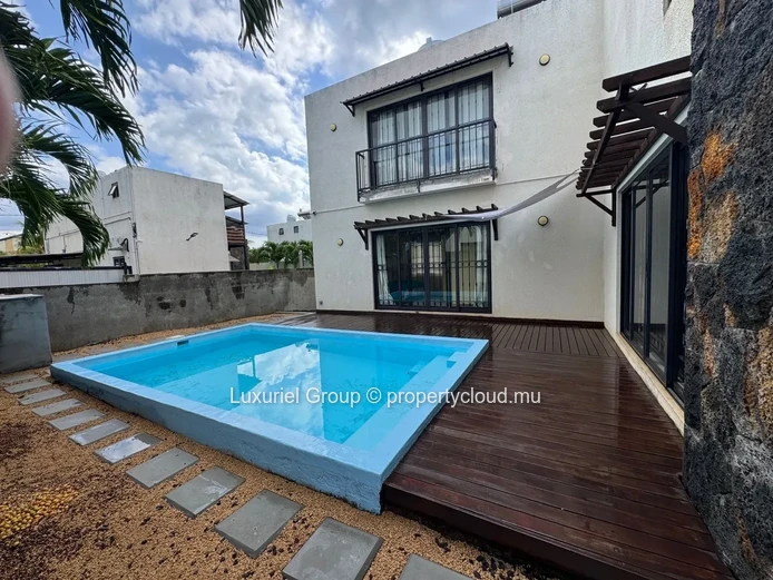 Contemporary 3-bedroom villa with private pool in Grand Baie