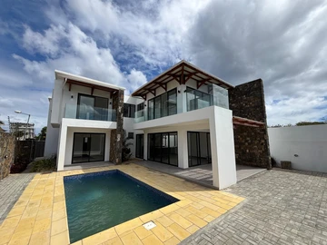 4 Bedroom Villa