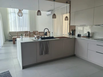 4 Bedroom Villa