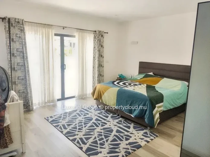 High Standing Villa With Pool And Tropical Garden
