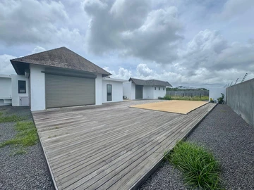 5 Bedroom Villa