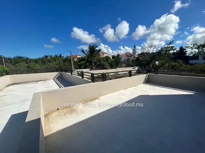 Contemporary 3-Bedroom Villa for Rent in Private Calodyne Residence