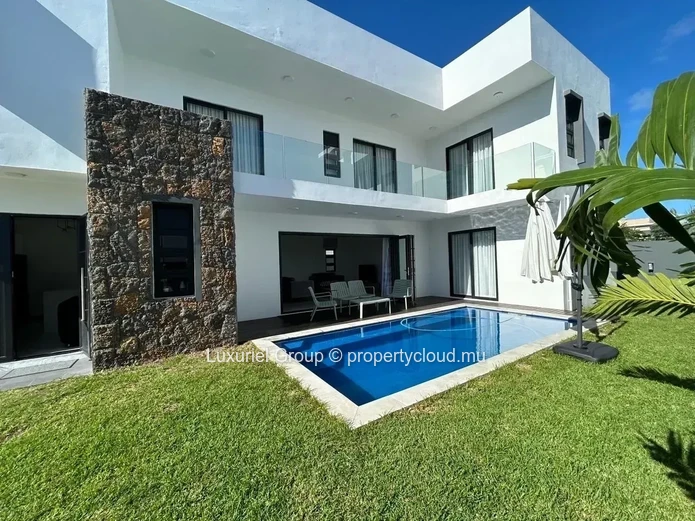 Stunning Villa with Pool, Garden and Terrace in Grand Baie