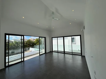 5 Bedroom Villa