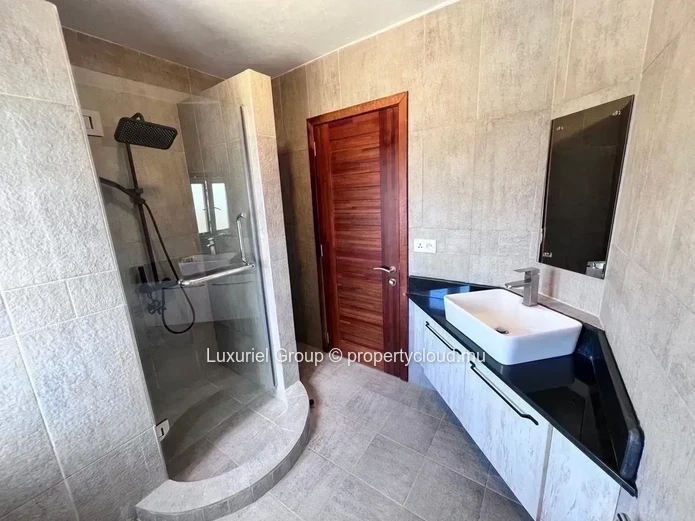 Beautiful Family Villa In Pereybere With Terrace And Pool