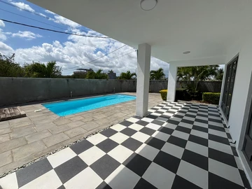 4 Bedroom Villa
