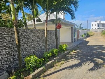 4 Bedroom Villa