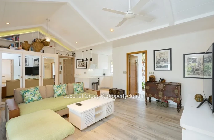 Modern Villa With Pool And Garden – Grand Baie Region