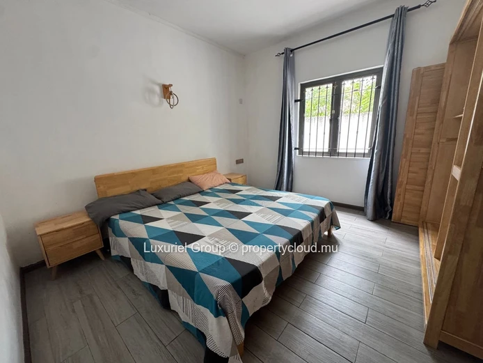Elegant 4-Bedroom Villa with Pool and Garden in Prestigious Pereybere