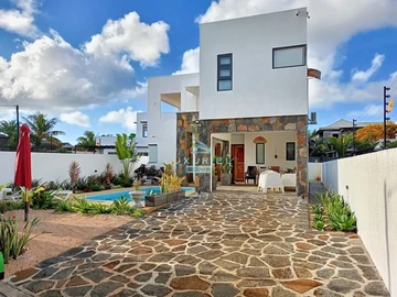 5 Bedroom Villa