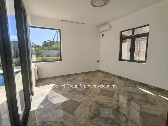 Luxury 5-Bedroom Villa for Rent in Cap Malheureux