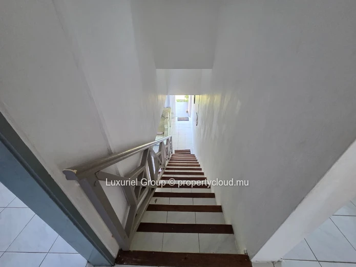 Cozy 3-Bedroom Villa Available Now in Grand Baie