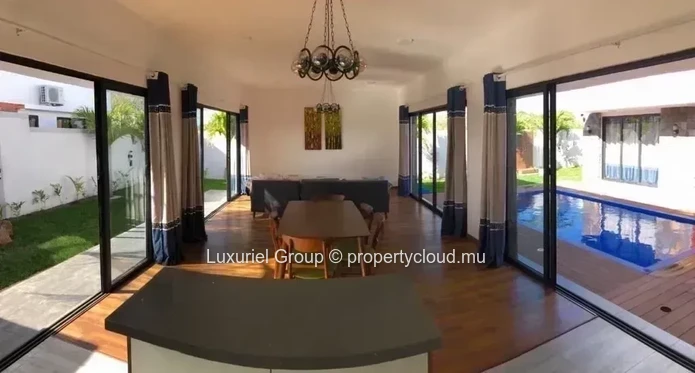 Bright Contemporary Villa In Grand Baie – 3 Bedrooms